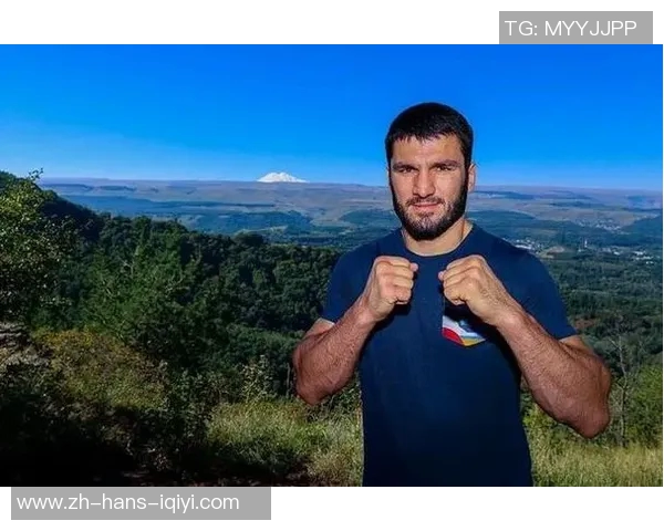 小查维兹与马丁内兹的巅峰对决谁将问鼎拳坛荣耀